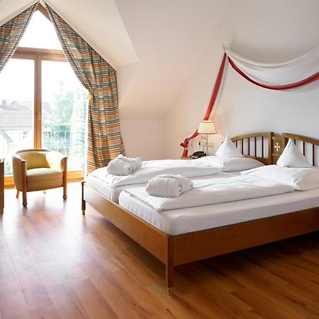 אוברלינגן Romantik Hotel Johanniter-Kreuz מראה חיצוני תמונה