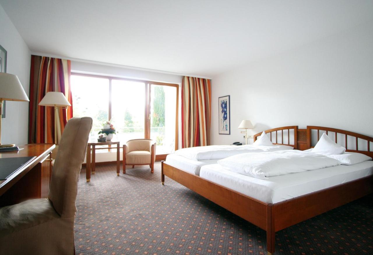 אוברלינגן Romantik Hotel Johanniter-Kreuz מראה חיצוני תמונה
