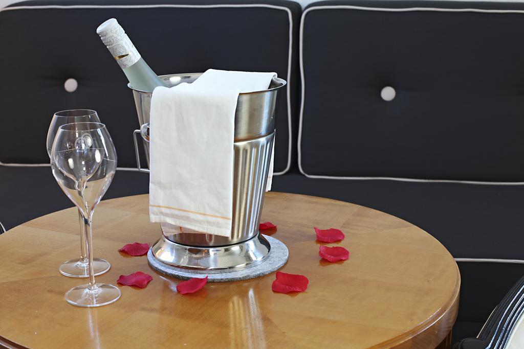 אוברלינגן Romantik Hotel Johanniter-Kreuz מראה חיצוני תמונה