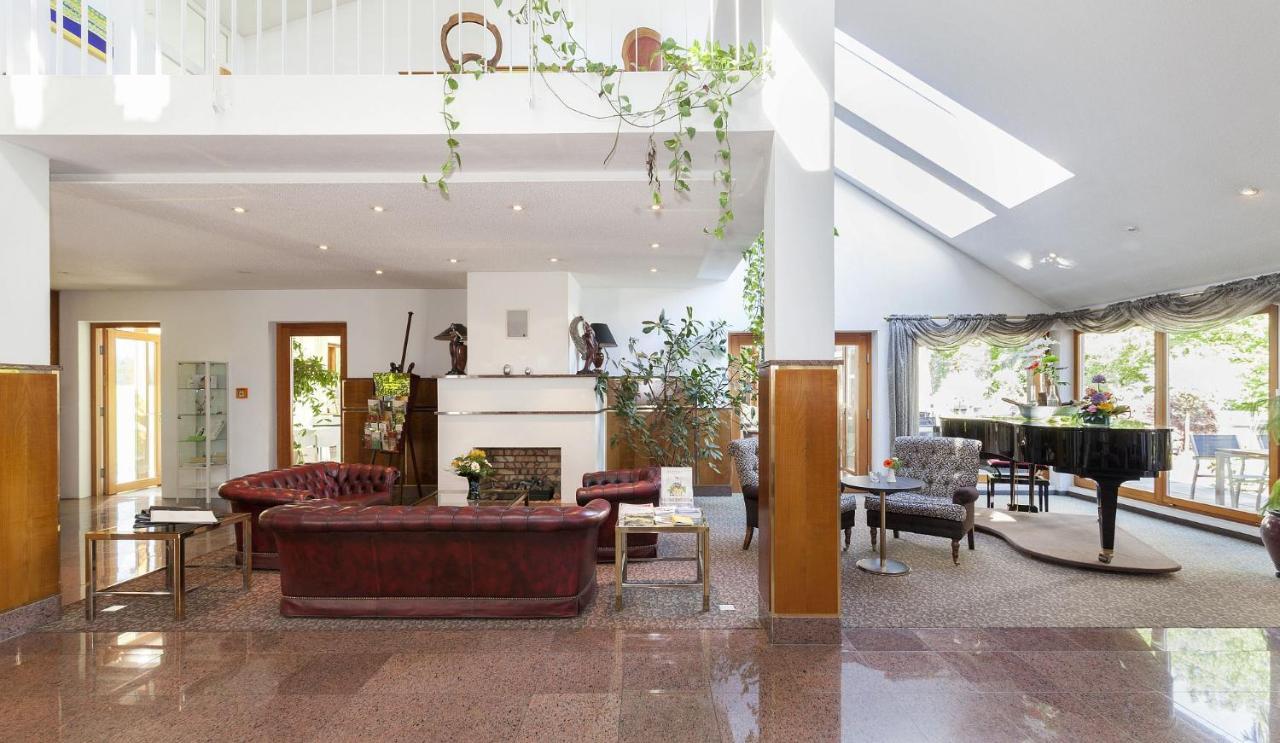 אוברלינגן Romantik Hotel Johanniter-Kreuz מראה חיצוני תמונה